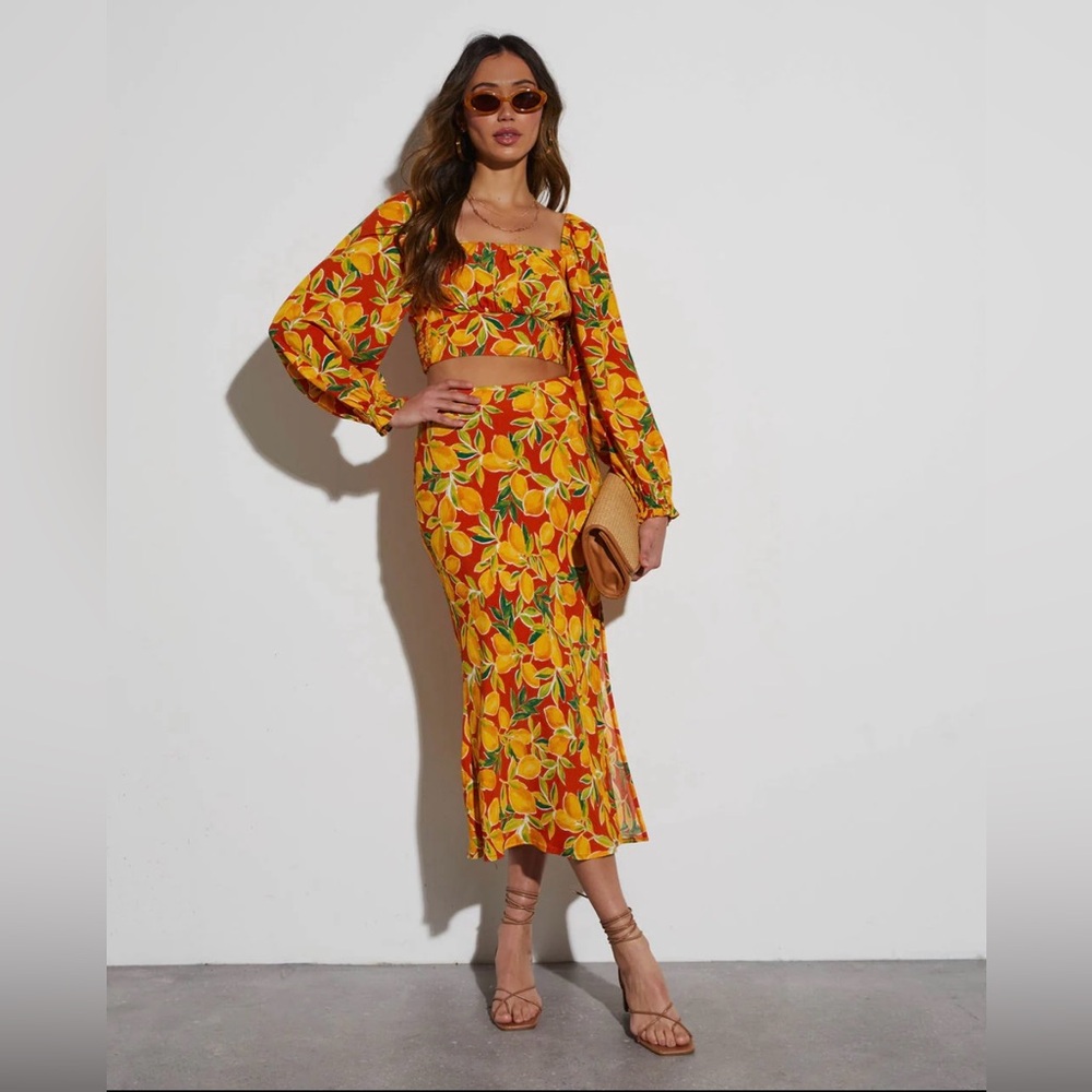 NEW- Vici Lemon Spritz Long Sleeve Crop Top & Midi skirt - Picture 3 of 5